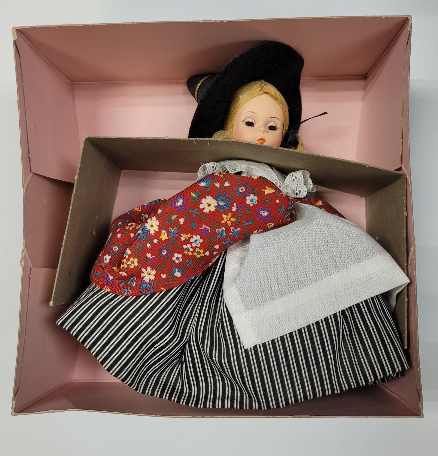 "Mother Goose" 427 Madame Alexander Doll