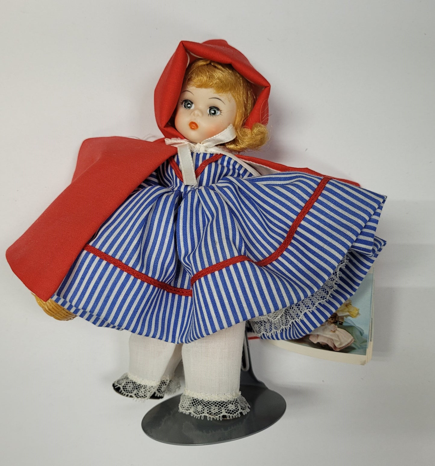 "Red Riding Hood" 482 Madame Alexander Doll