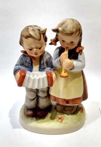 "Birthday Serenade" Goebel 21810