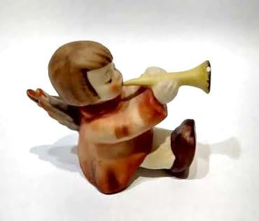 "Angel Playing Horn" Goebel 238