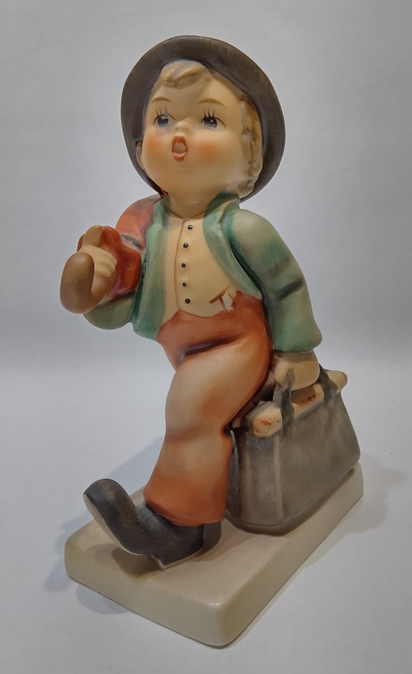"World Traveler" Goebel