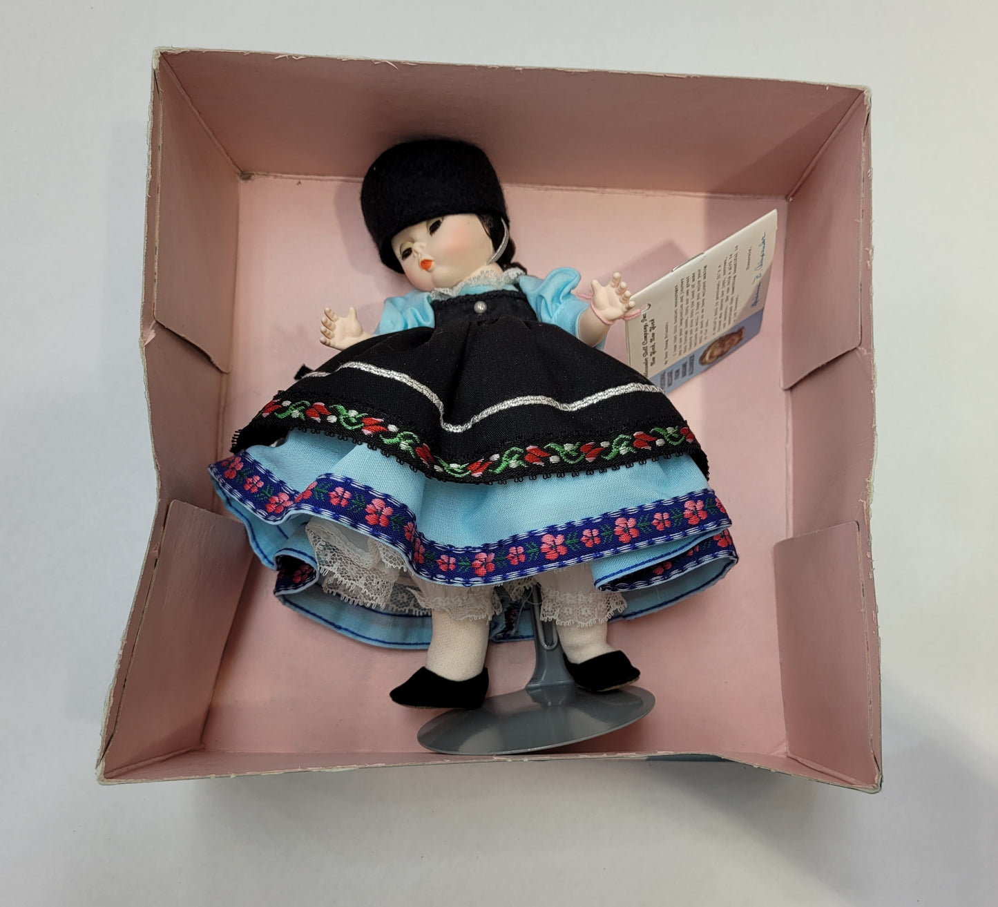 "Rumania" 586 Madame Alexander Doll
