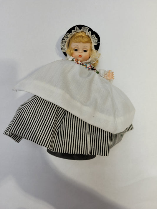 "Great Britain" 558 Madame Alexander Doll