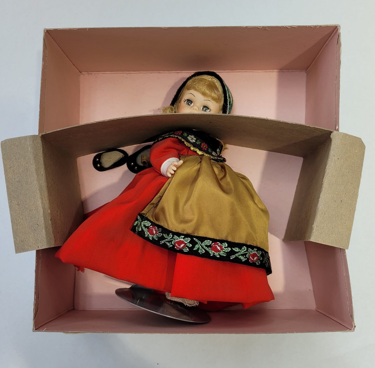 "Sweden" 592 Madame Alexander Doll