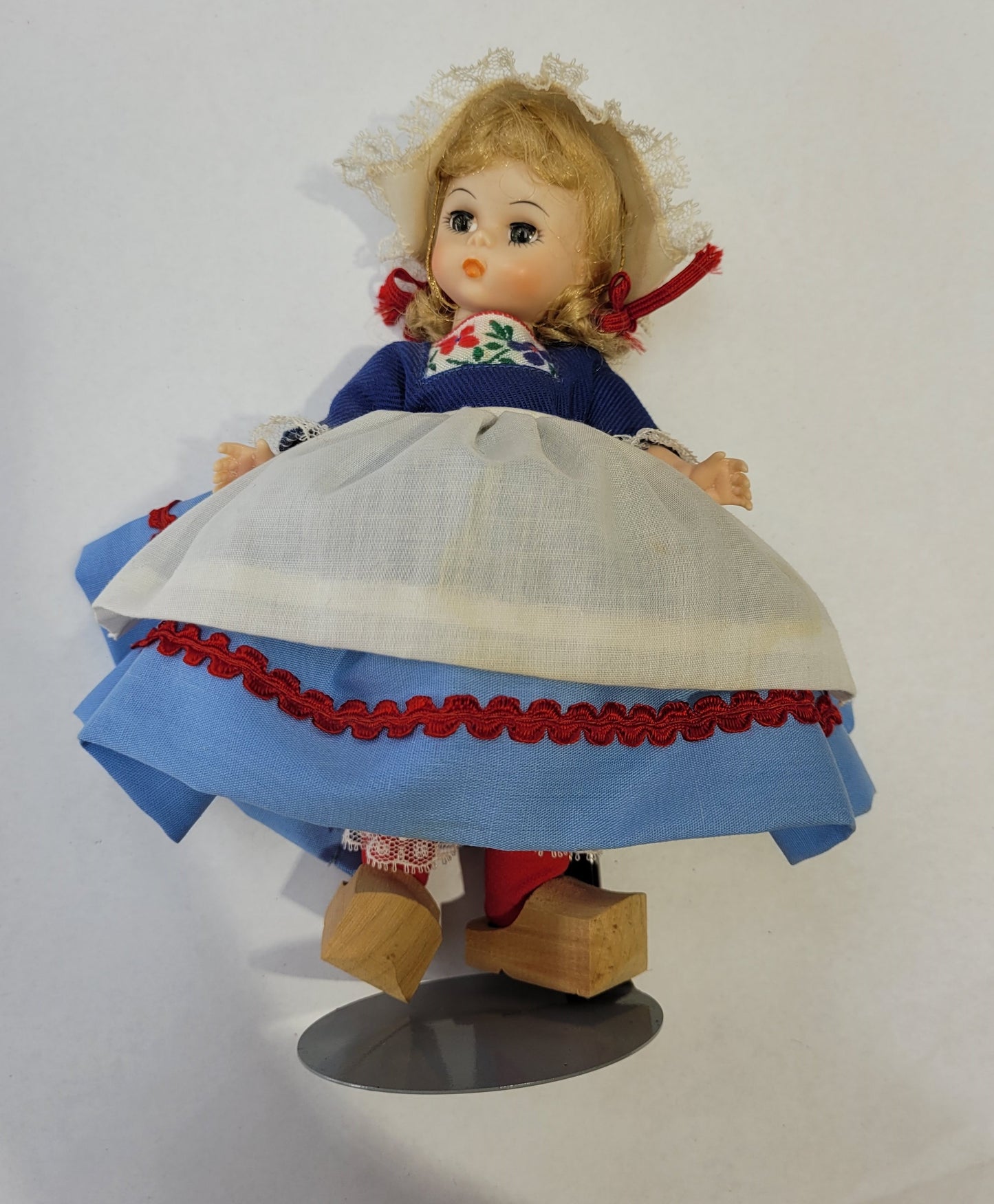 "Netherlands" 591 Madame Alexander Doll