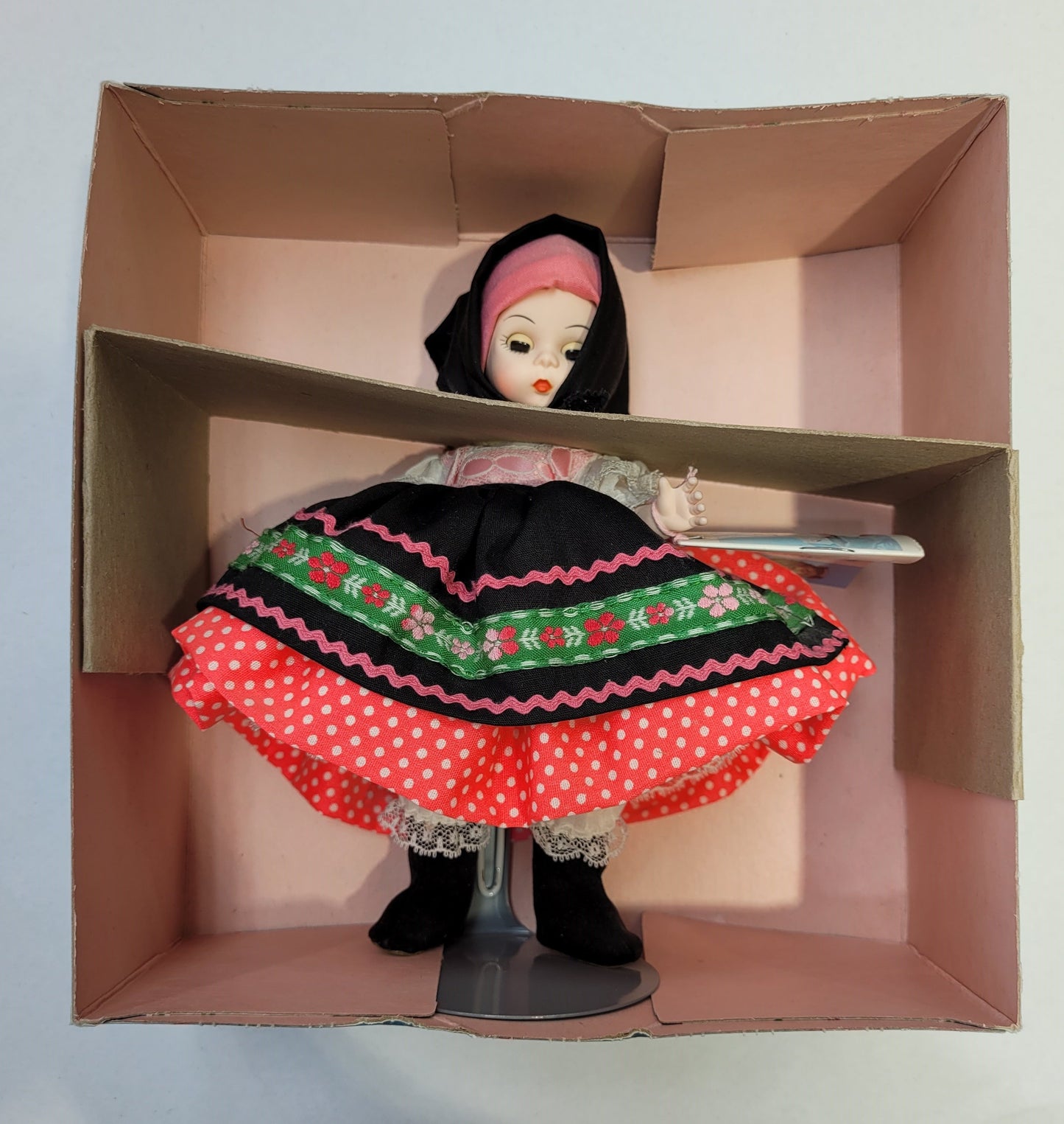 "Yugoslavia" 589 Madame Alexander Doll