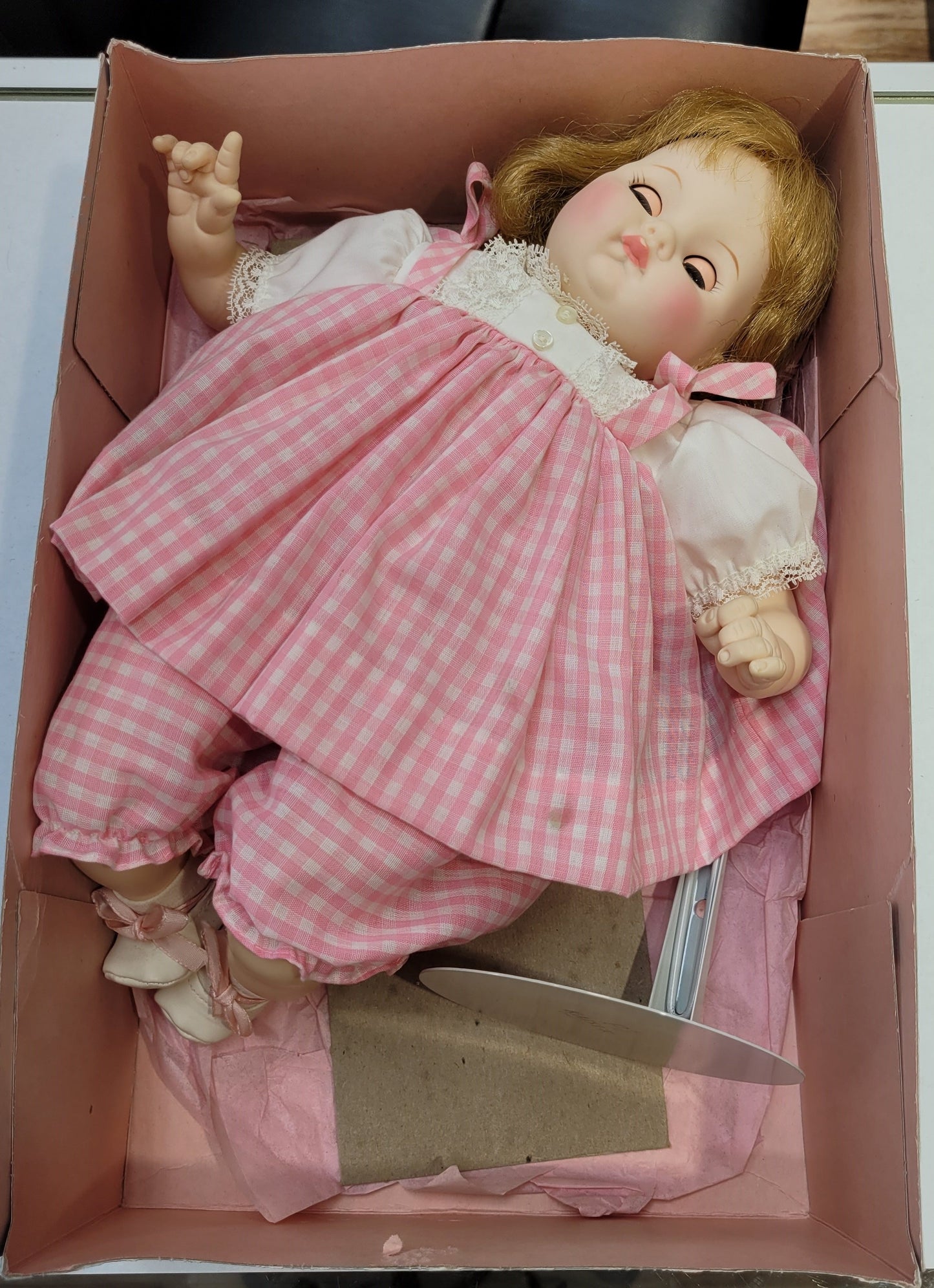 "Puddin" 3930 Madame Alexander Doll