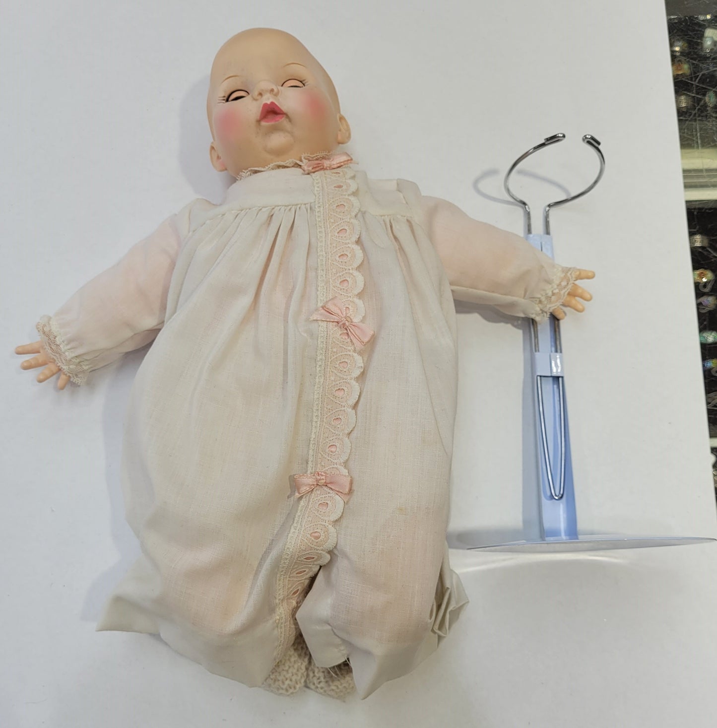 "Victoria" 3746 Madame Alexander Doll