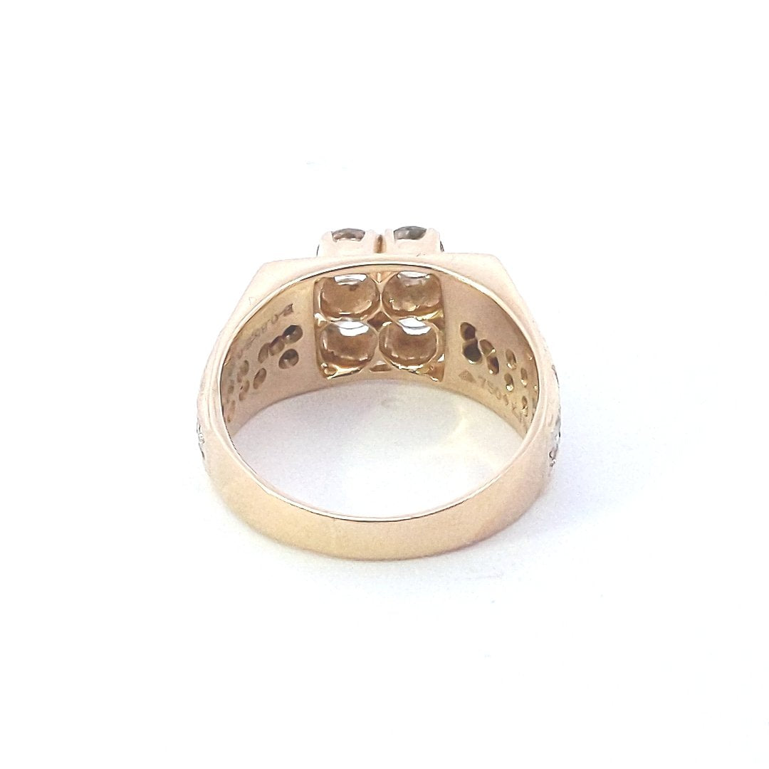 Estate $1700 18K Yellow Gold Diamond Cluster Ring