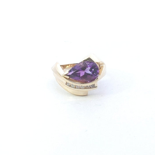 Estate $770 14K Yellow Gold Amethyst Diamond Ring