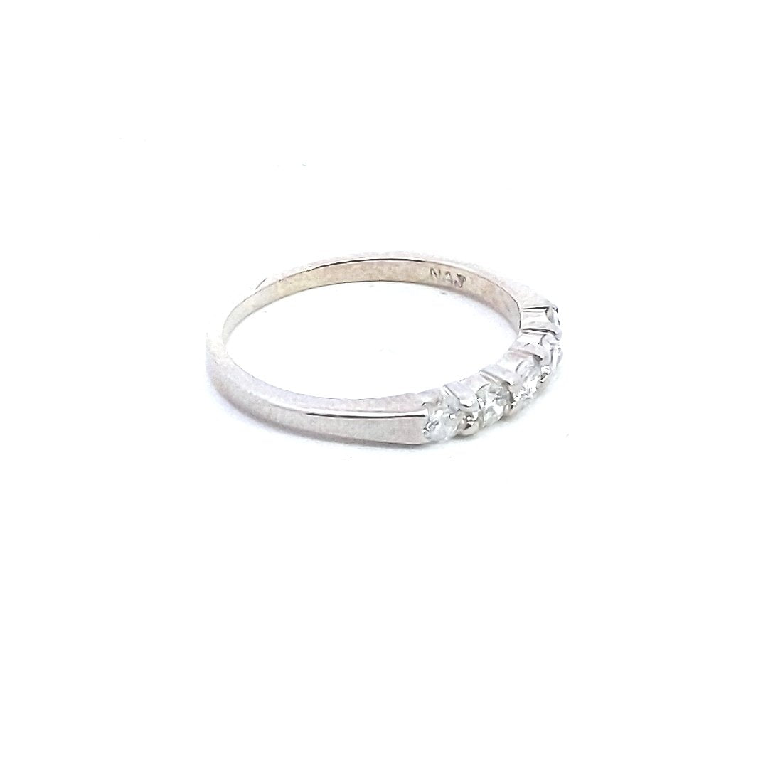 Estate $500 14K White Gold Diamond 5 Stone Wedding Band