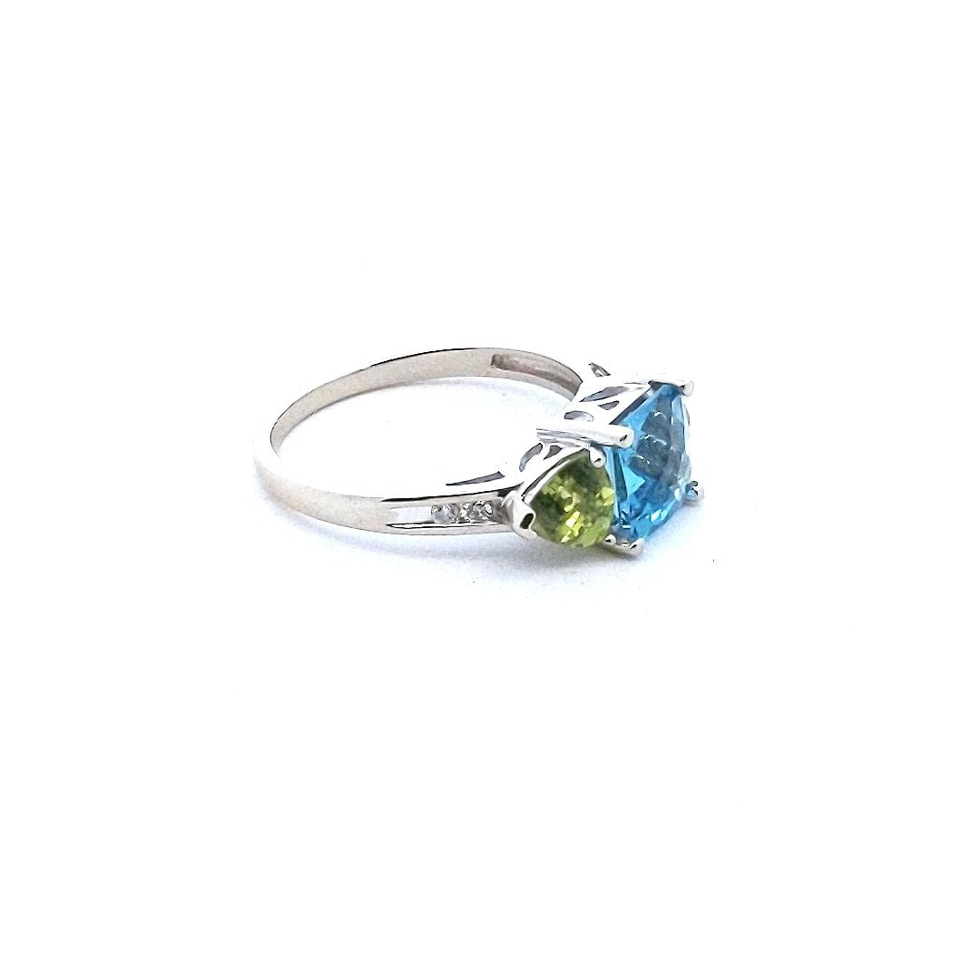 Estate $360 14K Whtie Gold EMA Blue Topaz Peridot Diamond Ring