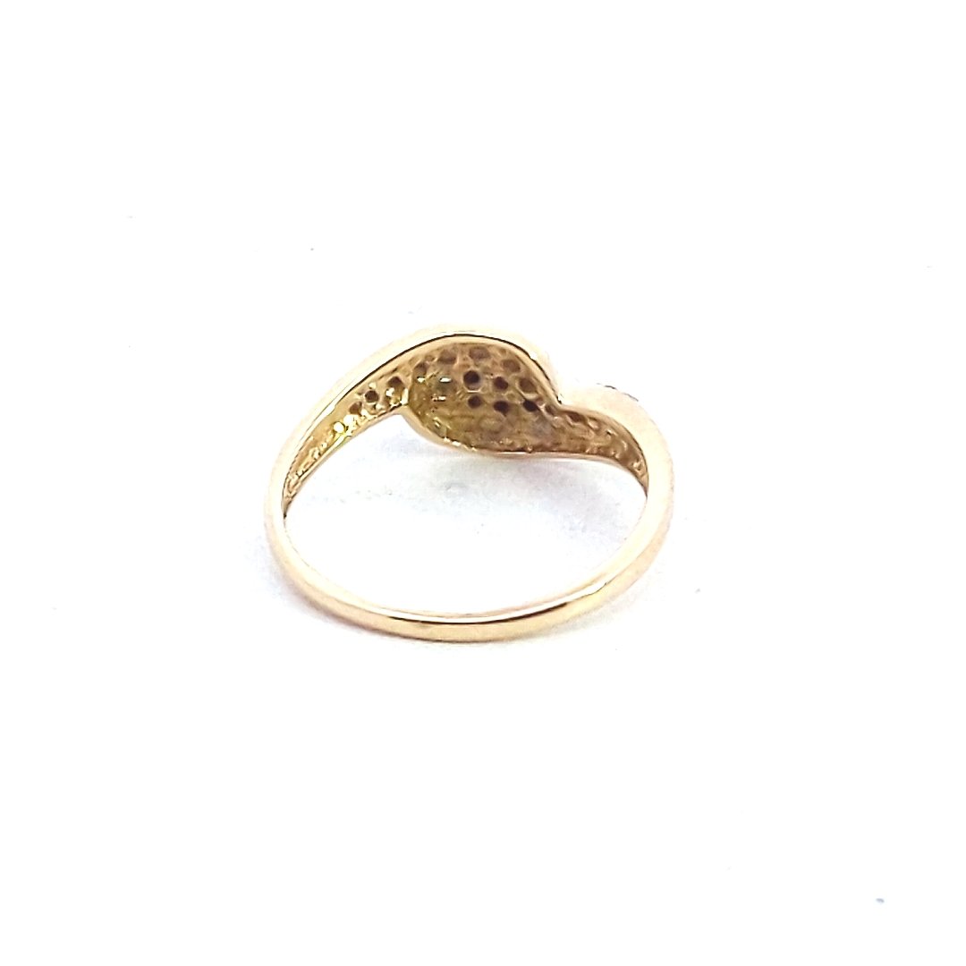 Estate $390 18K Yellow Gold Diamond Crossover Ring