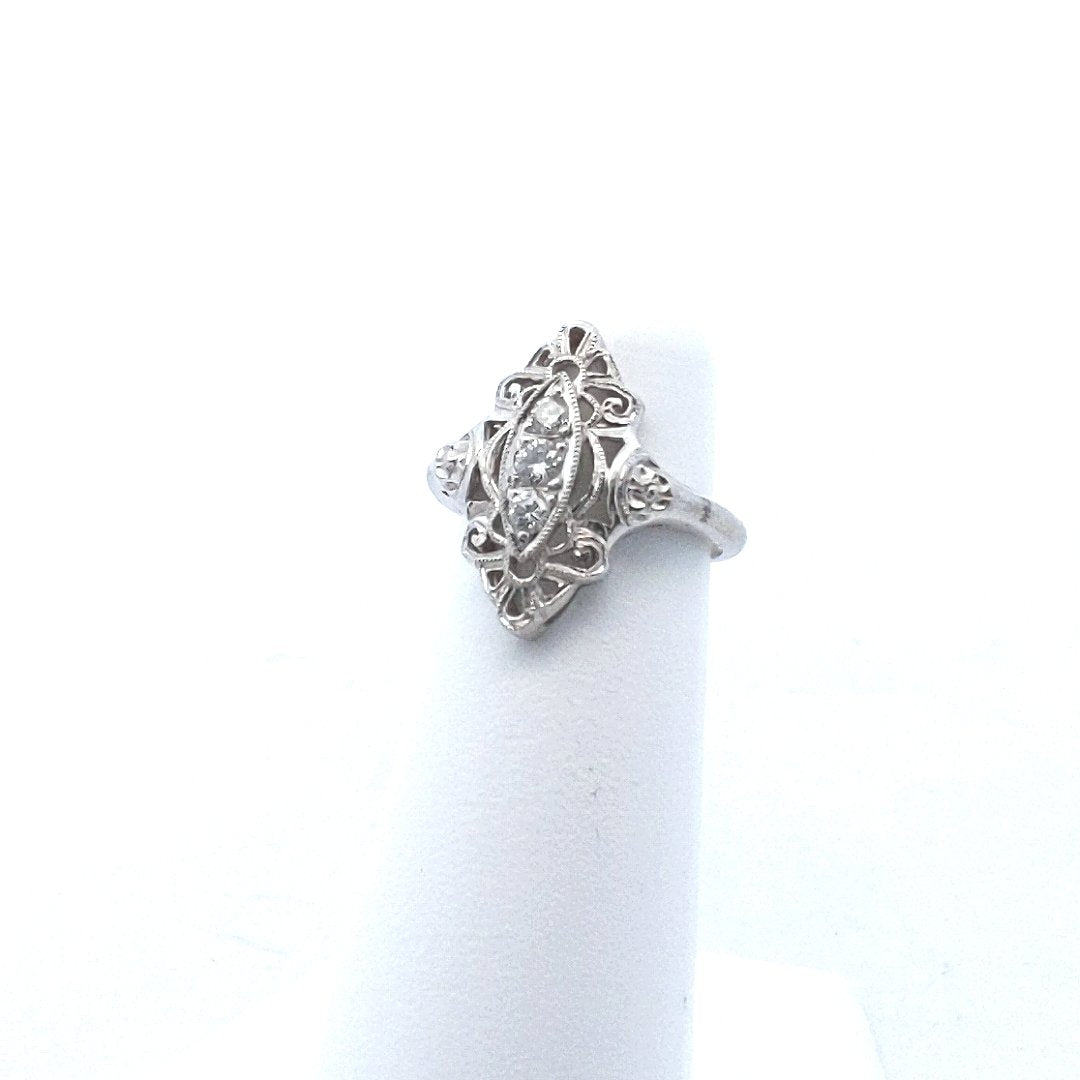 Estate $500 14K White Gold Diamond Filigree Style Ring
