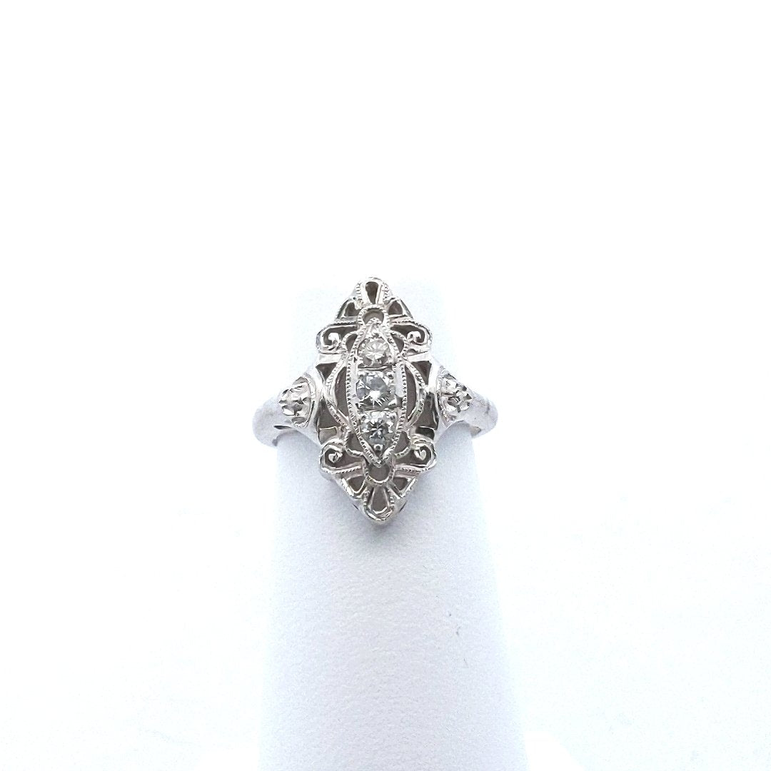 Estate $500 14K White Gold Diamond Filigree Style Ring
