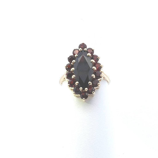 Vintage $260 10K Yellow Gold Marquise and Round Garnet Ring