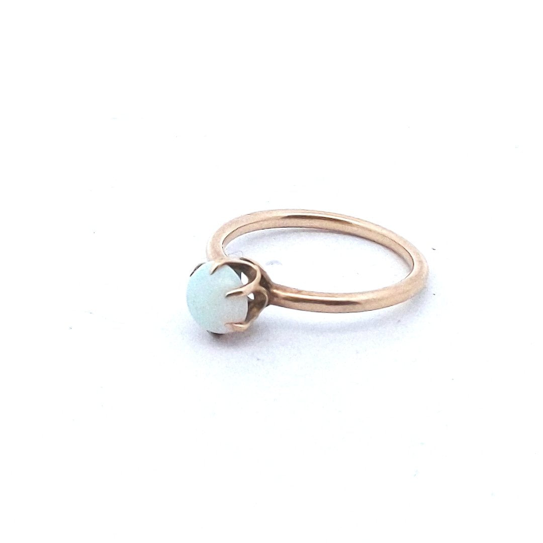 Antique $300 10K Yellow Gold Claw Set Opal Solitaire Ring
