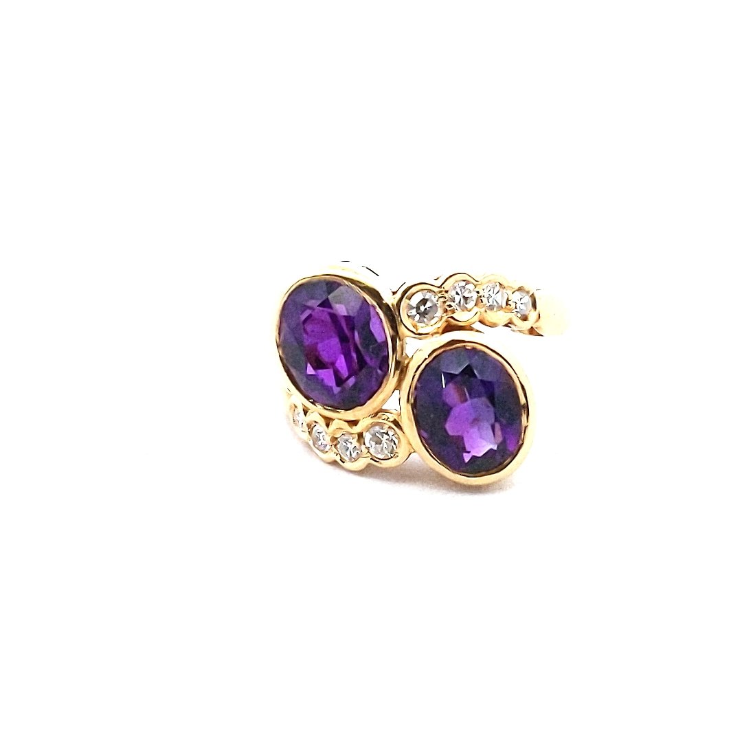 Estate 18K Yellow Gold Oval Amethyst Diamond Bypass Ring